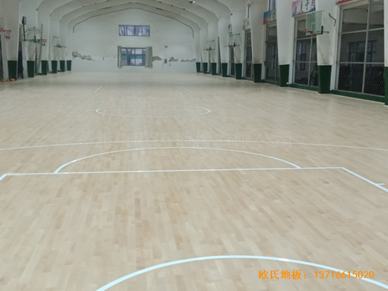 河北滄州體育學校籃球館體育地板施工案例5