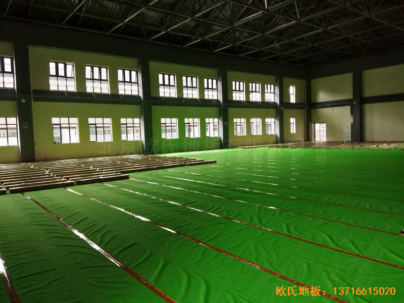 四川成都怡馨家園中學運動館體育地板施工案例2
